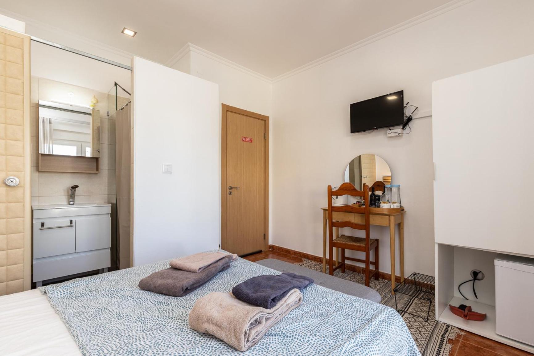Porta Nova Guesthouse By R-Tex Tavira Room photo